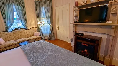 Chardonnay Fireplace and TV