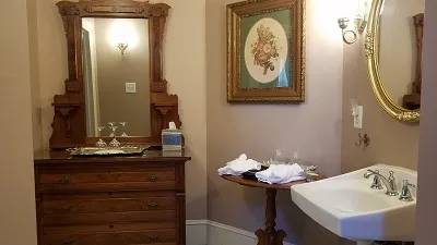 Chardonnay Sink & Dressing Area